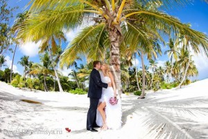 svadba_v_dominikane_plyazh_makao_foto__1-300x200 Свадебная церемония на пляже - красиво и необычно