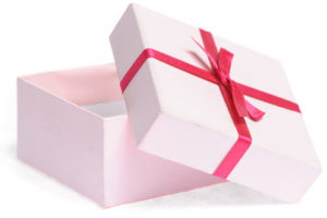 beauty-box-isolated-300x200 Оформленный бьюти-бокс — приятный подарок для любой девушки