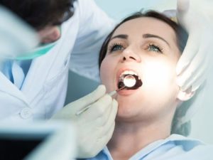 1-300x225 Важность посещения стоматологии